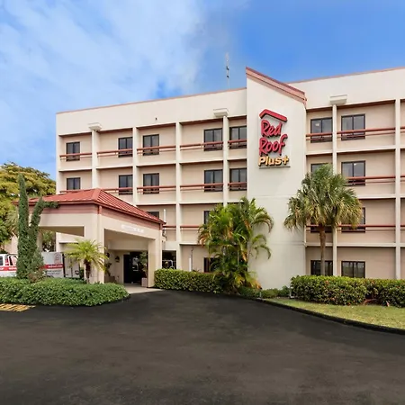 Red Roof Inn Plus Miami Airport-3